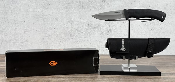 Gerber Gator Fixed Blade Knife Model 06904N