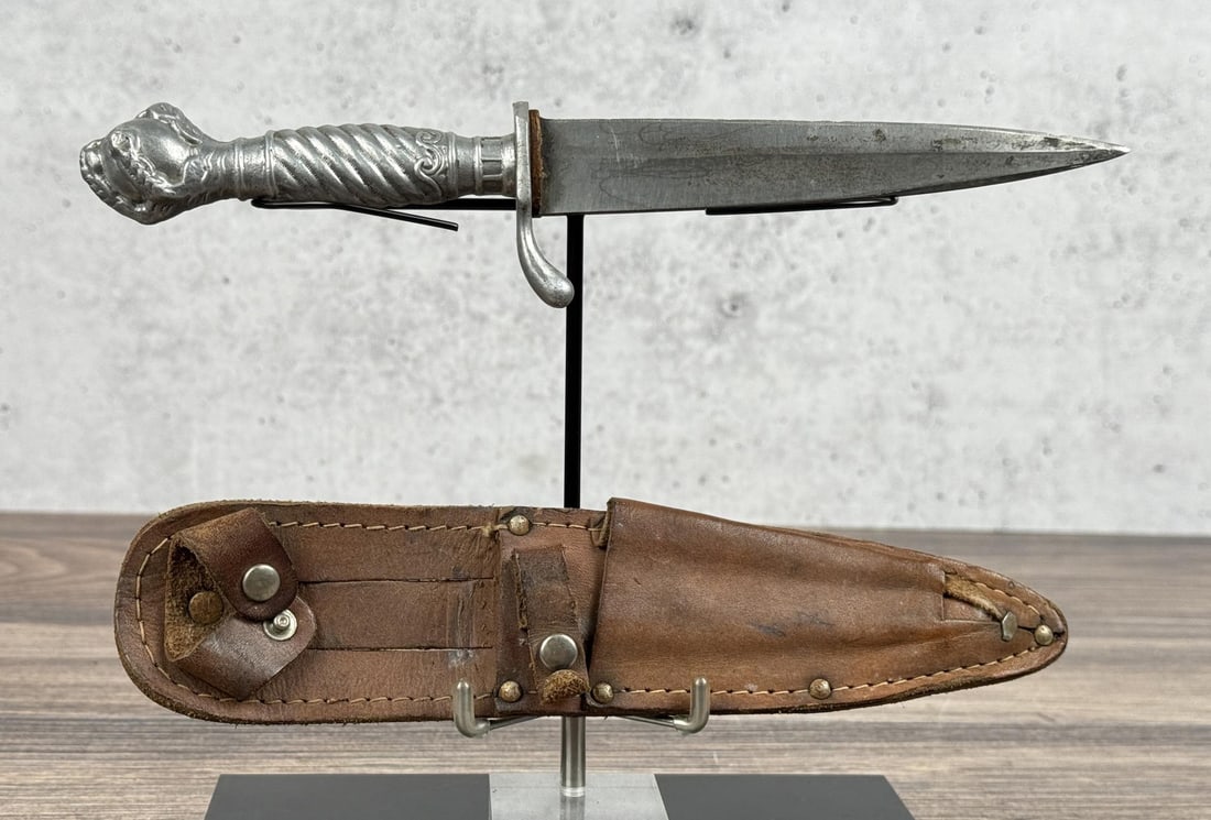 Claw Ball Dagger Knife: Measures 9 1/2" long.