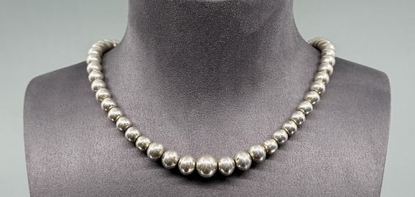 Navajo Sterling Silver Graduated Pearls Necklace