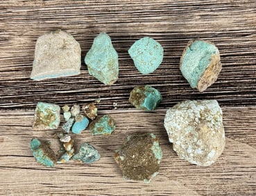 920 Carats of Jewelry Grade Turquoise Rough