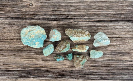 2080 Carats of Jewelry Grade Turquoise Rough