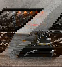 Beatles Pick-Up CD Player Radio