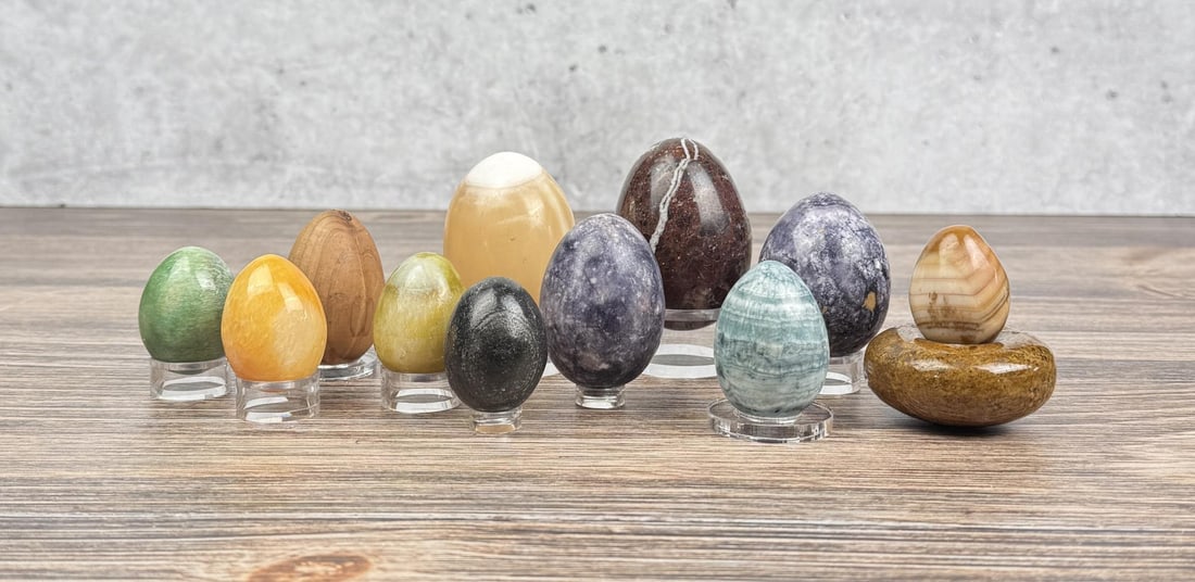 Collection of Carved Stone Eggs: Nice grouping