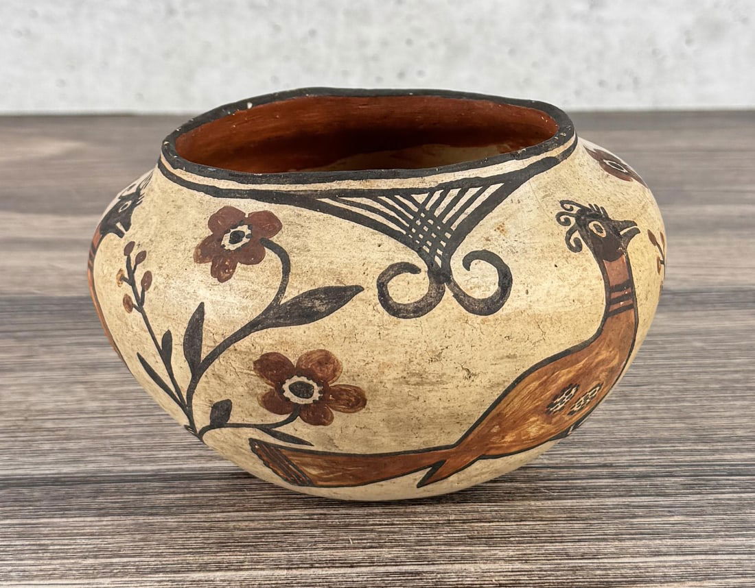 Historic Isleta Pueblo Pottery Bird Jar (1 of 12)