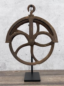 Antique Cast Iron Well Pulley