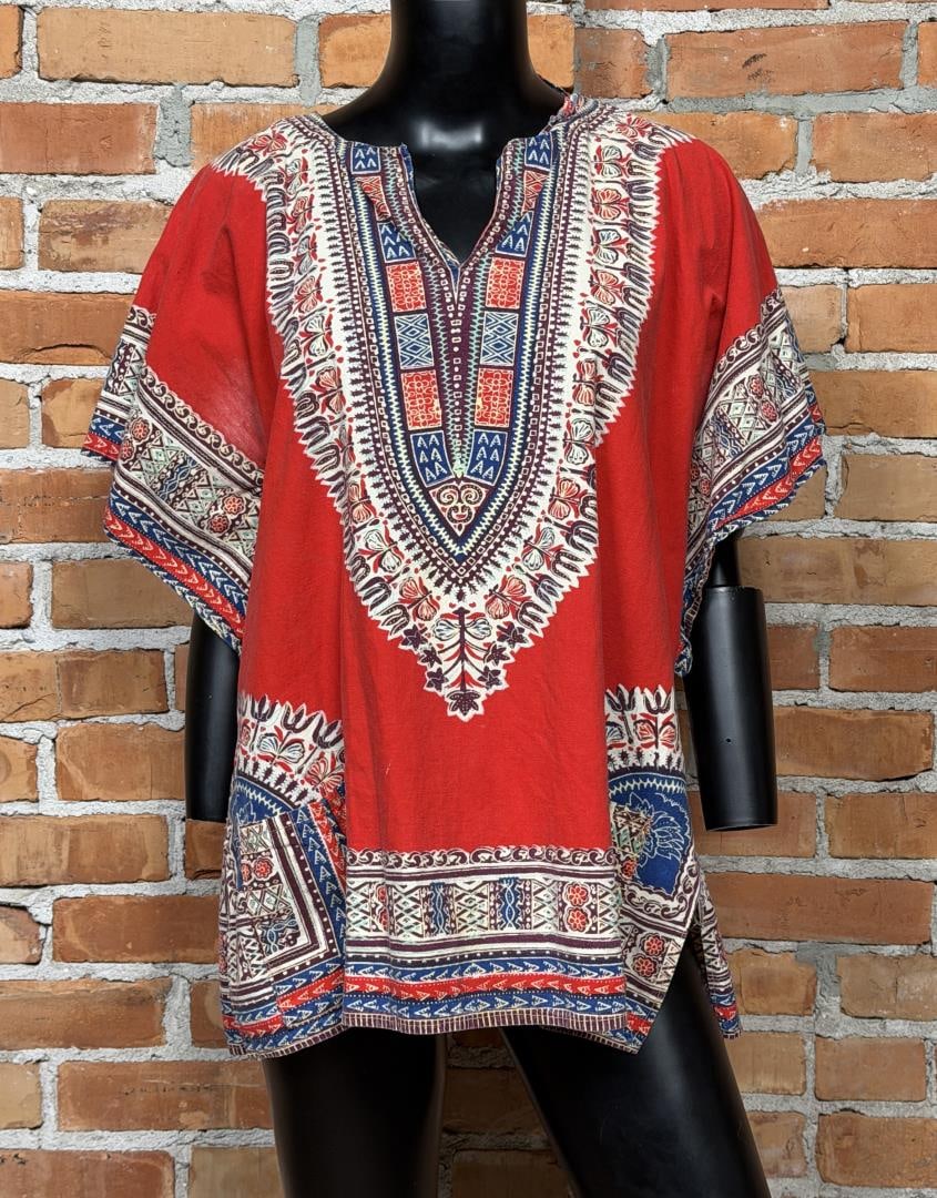 Mid Century Hippie Dashiki Blouse: 21" armpit to armpit, 27" long, 23" shoulder to shoulder.