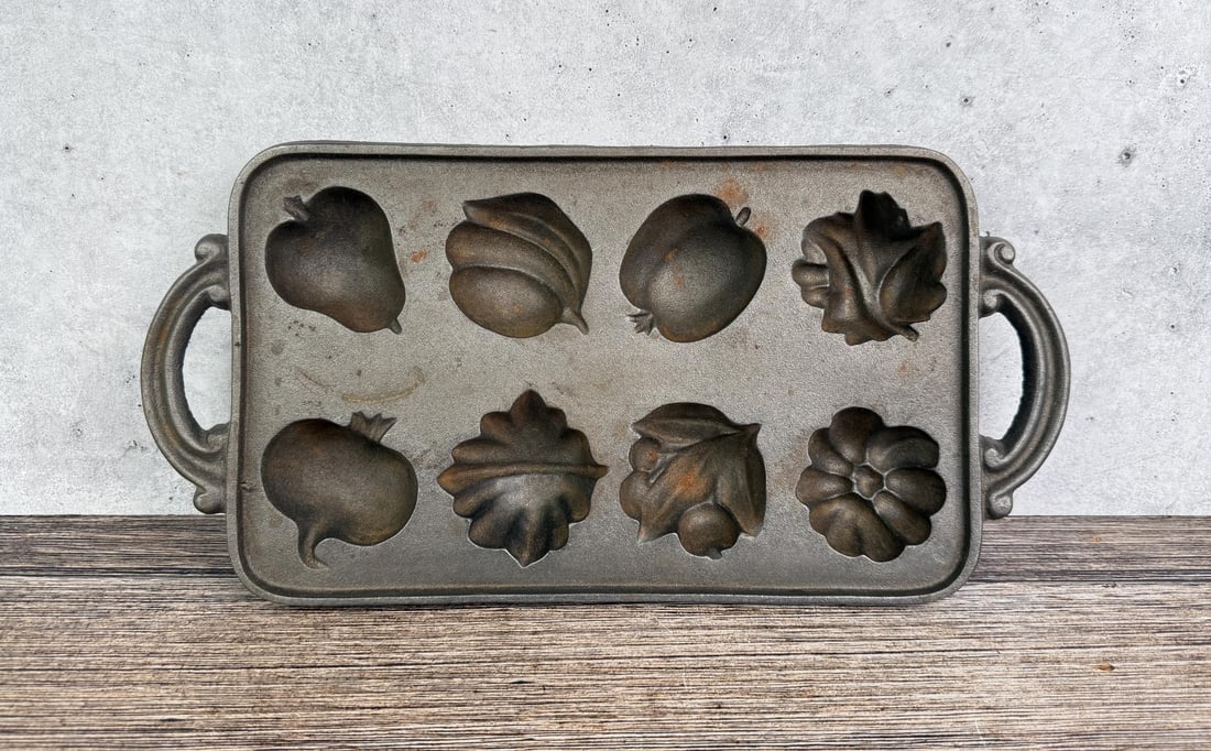 John Wright Cast Iron Fruit Mold Pan (1 of 5)