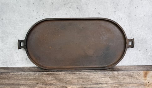 Antique No 8P Cast Iron Oval Griddle