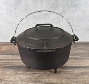 Volcano No 12 Cast Iron Dutch Oven