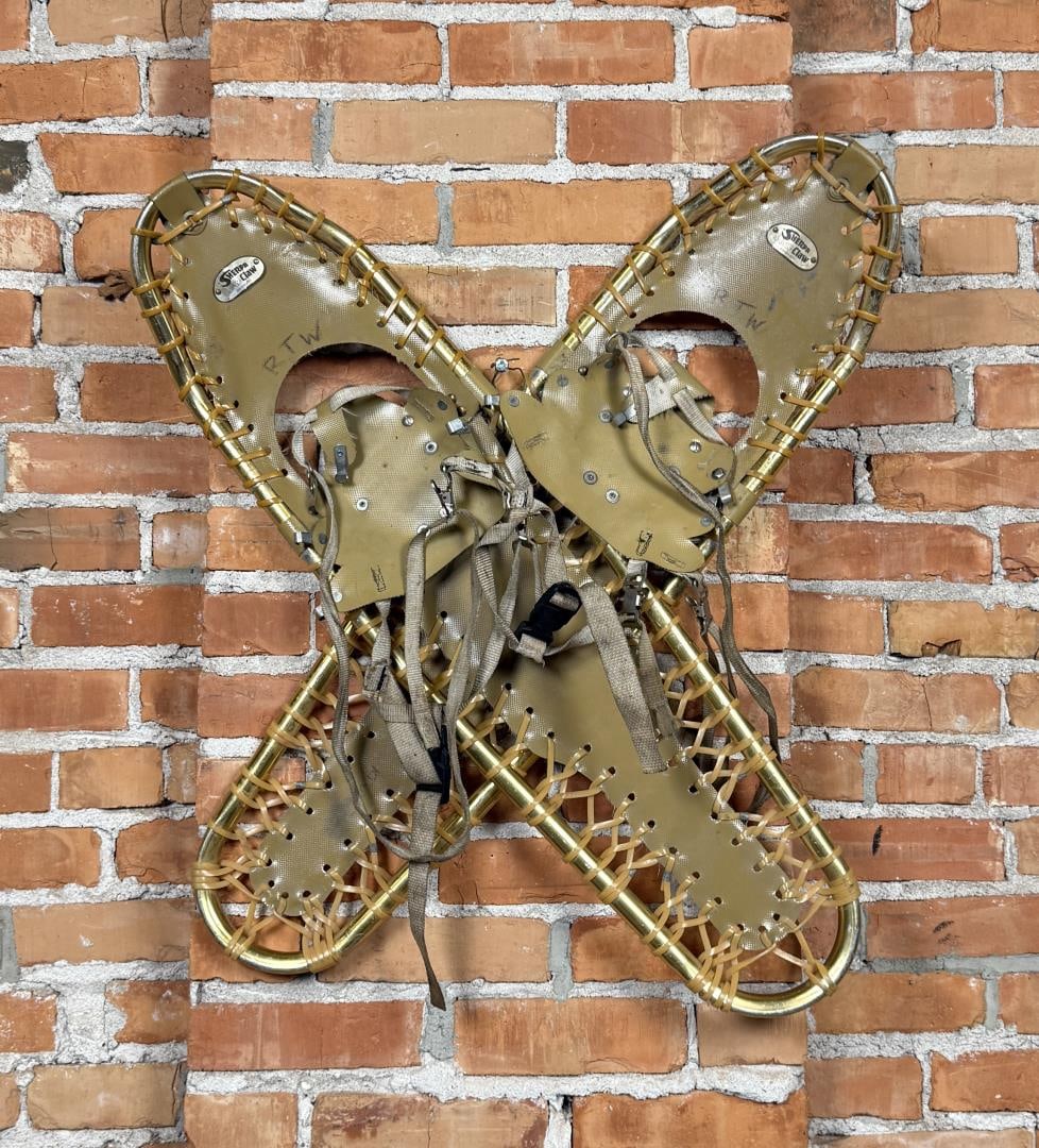 Sherpa Claw Snowshoes: 35" long.