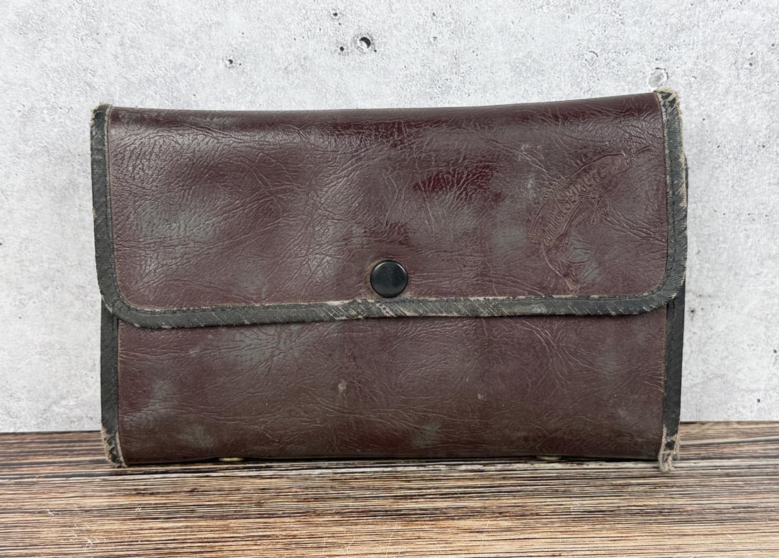 Montana Trout Fishing Flies Fly Wallet: Nice grouping in wallet