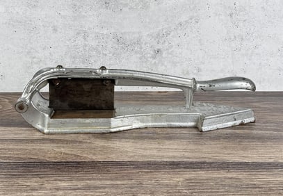 Cast Iron Spearhead Plug Cut Tobacco Cutter