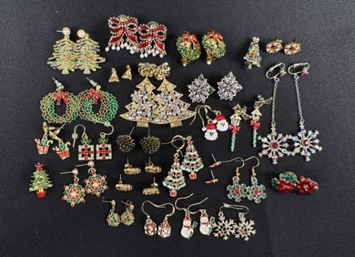 Costume Jewelry Christmas Earrings