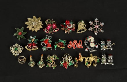 Costume Jewelry Christmas Brooches