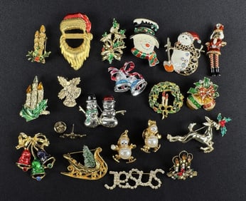 Costume Jewelry Christmas Brooches
