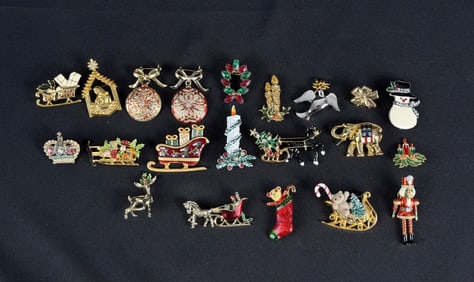 Costume Jewelry Christmas Brooches