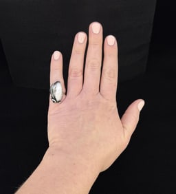 Navajo Sterling Silver Mother of Pearl Ring