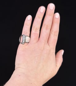 Sterling Silver Mother of Pearl Ring