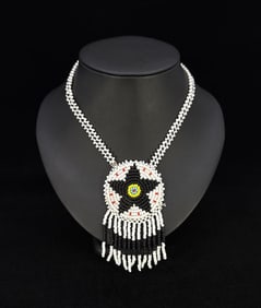 Montana Indian Beaded Rosette Necklace