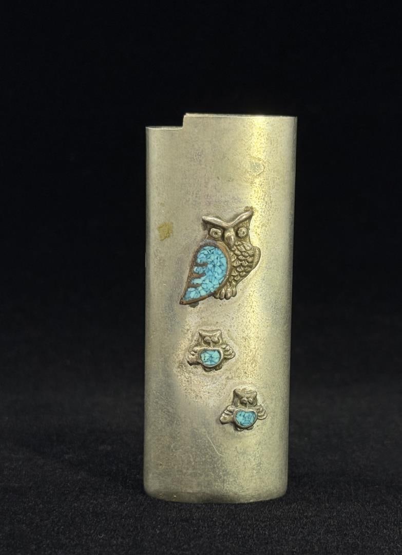 Zuni Chip Inlaid Owl Cigarette Case: 2 5/8" long.
