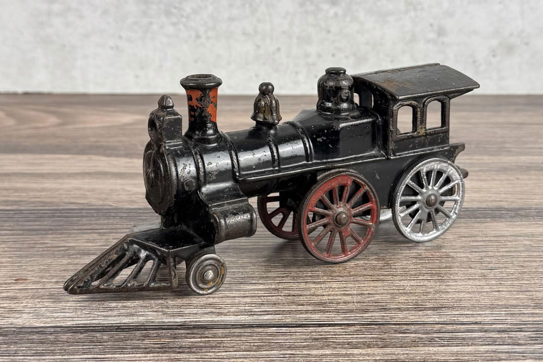 Cast Iron Steam Engine Locomotive Toy (1 of 5)