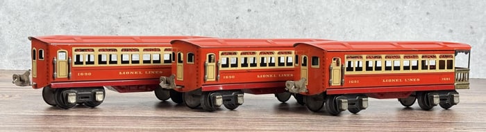 Prewar Lionel Passenger Cars 1691 1690