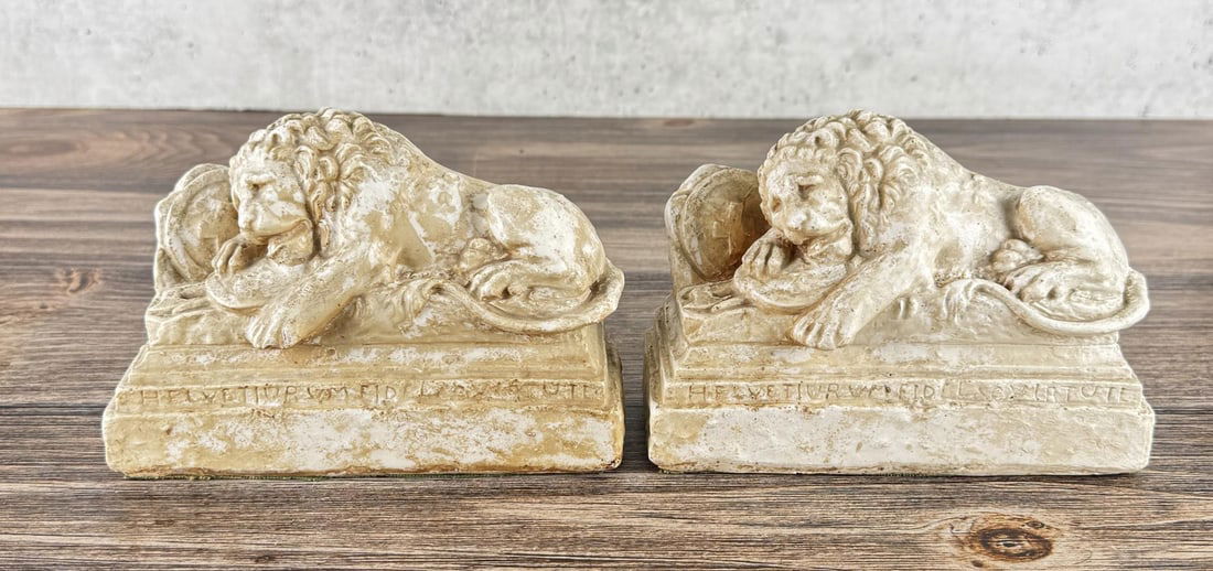 Italian Canova Lion Chalkware Bookends: 7 1/4" by 5" by 3 1/8"