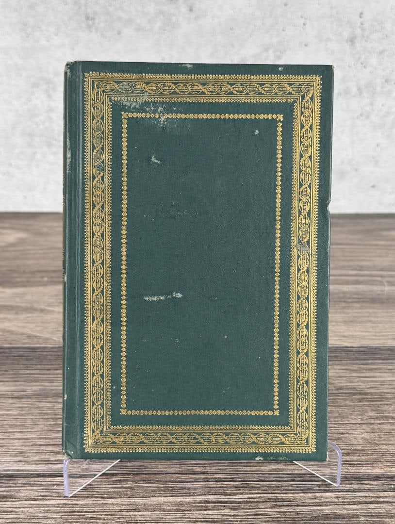 International Collectors Echoes from the Macabre: Daphne du Maurier.
