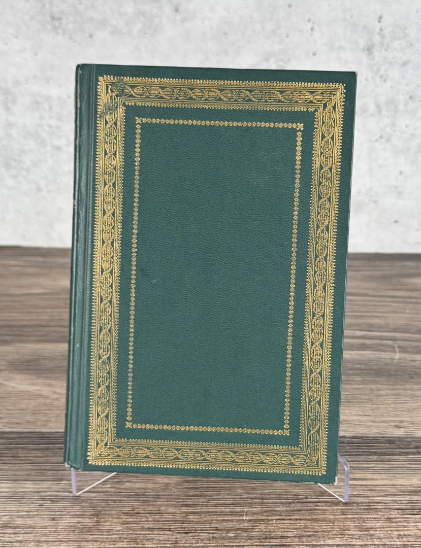 International Collectors Library Pickwick Papers: Charles Dickens.
