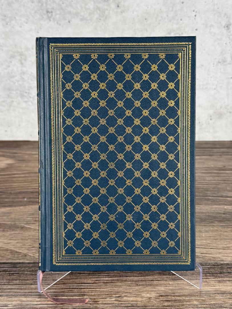 The Old Curiosity Shop: Charles Dickens. International Collectors Library.