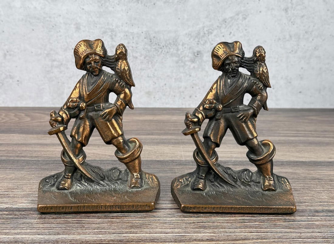 Verona Cast Iron Pirate Buccaneer Bookends: 6 1/4" by 4 7/8" by 2 1/8"