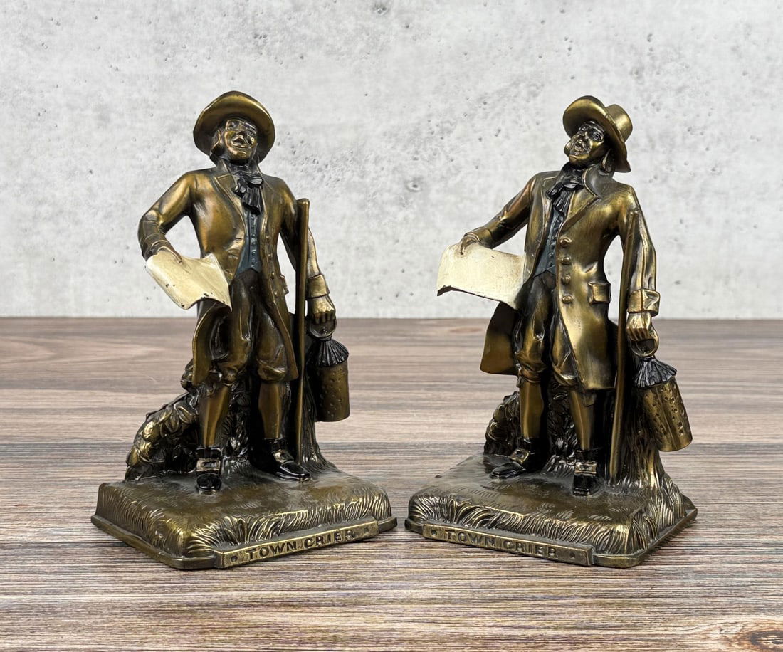 Kronheim & Olderbusch K&O Town Crier Bookends: 6 3/4" by 4 1/4" by 3 1/4"