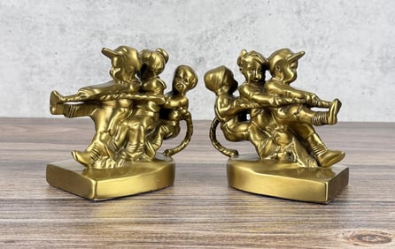 PM Craftsman Tug Of War Bookends