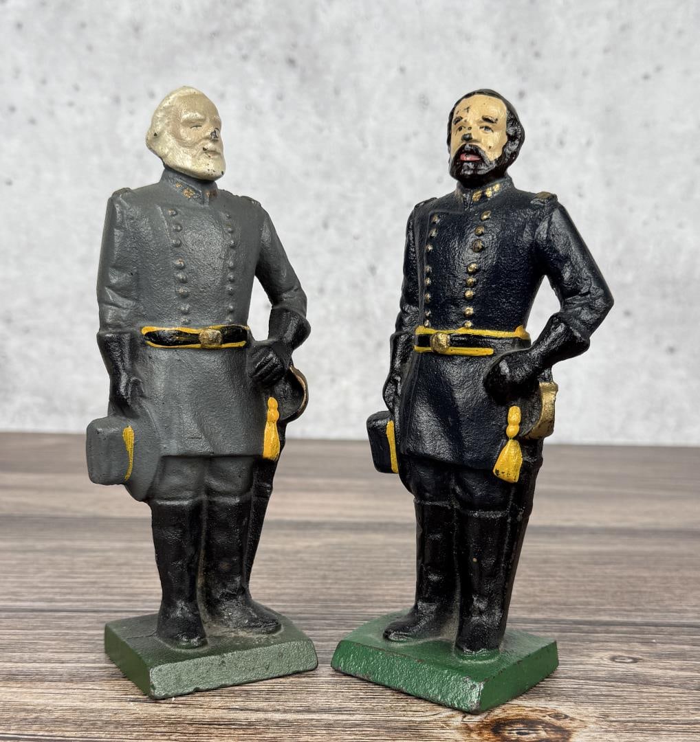 Cast Iron Civil War Generals Grant & Lee Bookends: 7 1/2" tall by 3 1/4" by 2 1/8"