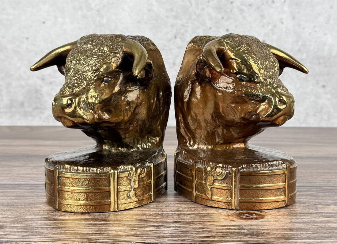 Dodge Gladys Brown Hereford Bull Bookends: 6" by 5" by 4 1/4"