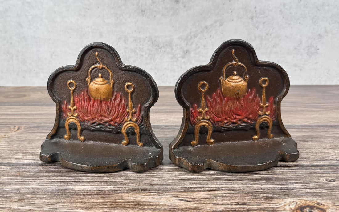 Albany Foundry Cast Iron Hearth Fire Bookends 101: 6 1/2" by 5 7/8" by 2 1/4"