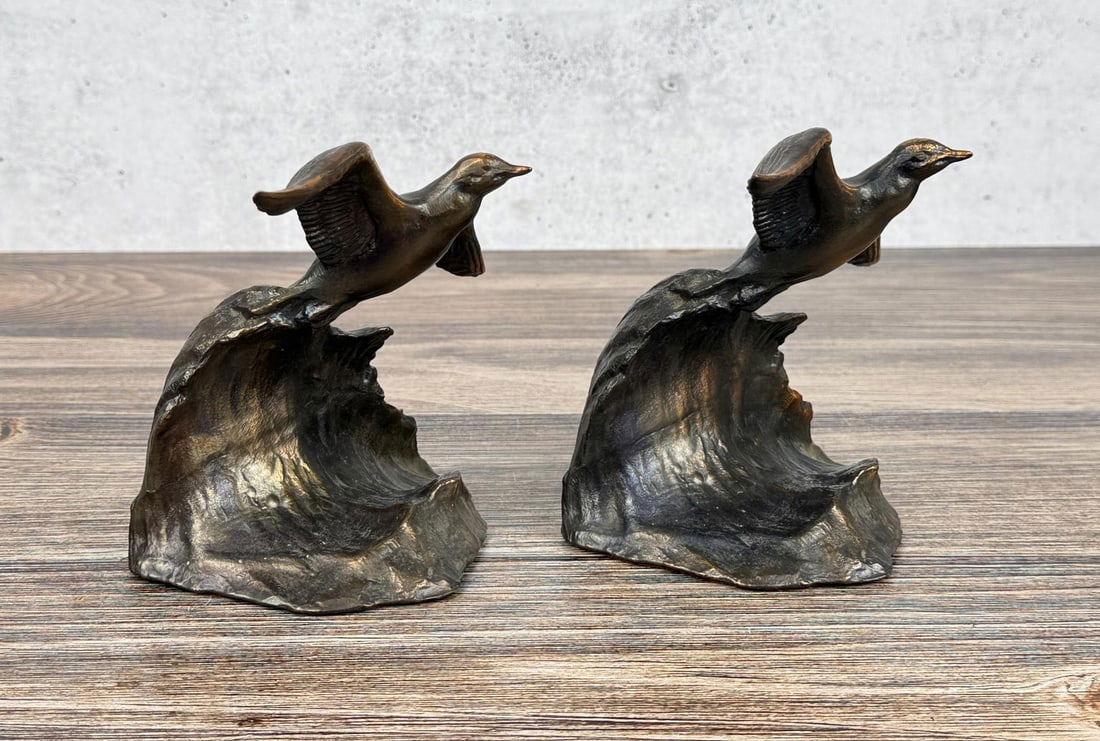 Kraftware Seagull Bookends: 6" by 5 3/4" by 4 3/4"
