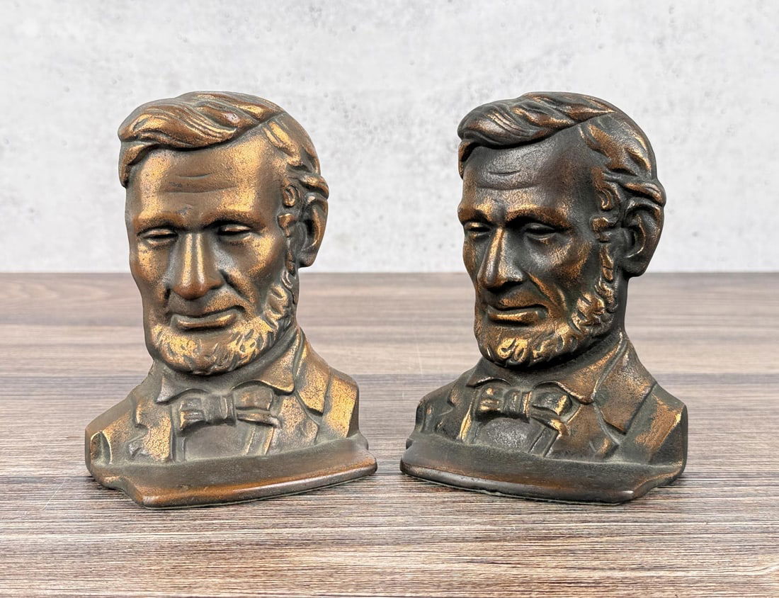 President Abraham Lincoln Cast Iron Bookends: 5 3/4" by 4 1/2" by 2 5/8"