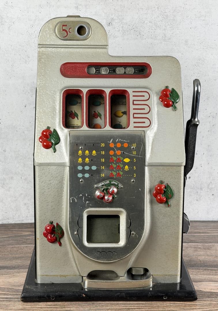 Mills Black Cherry 5c Slot Machine (1 of 18)