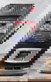 Mills Deuce Wild High Top 5c Slot Machine