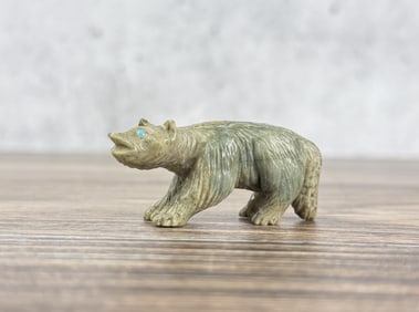 Zuni Carved Green Serpentine Wolf Fetish