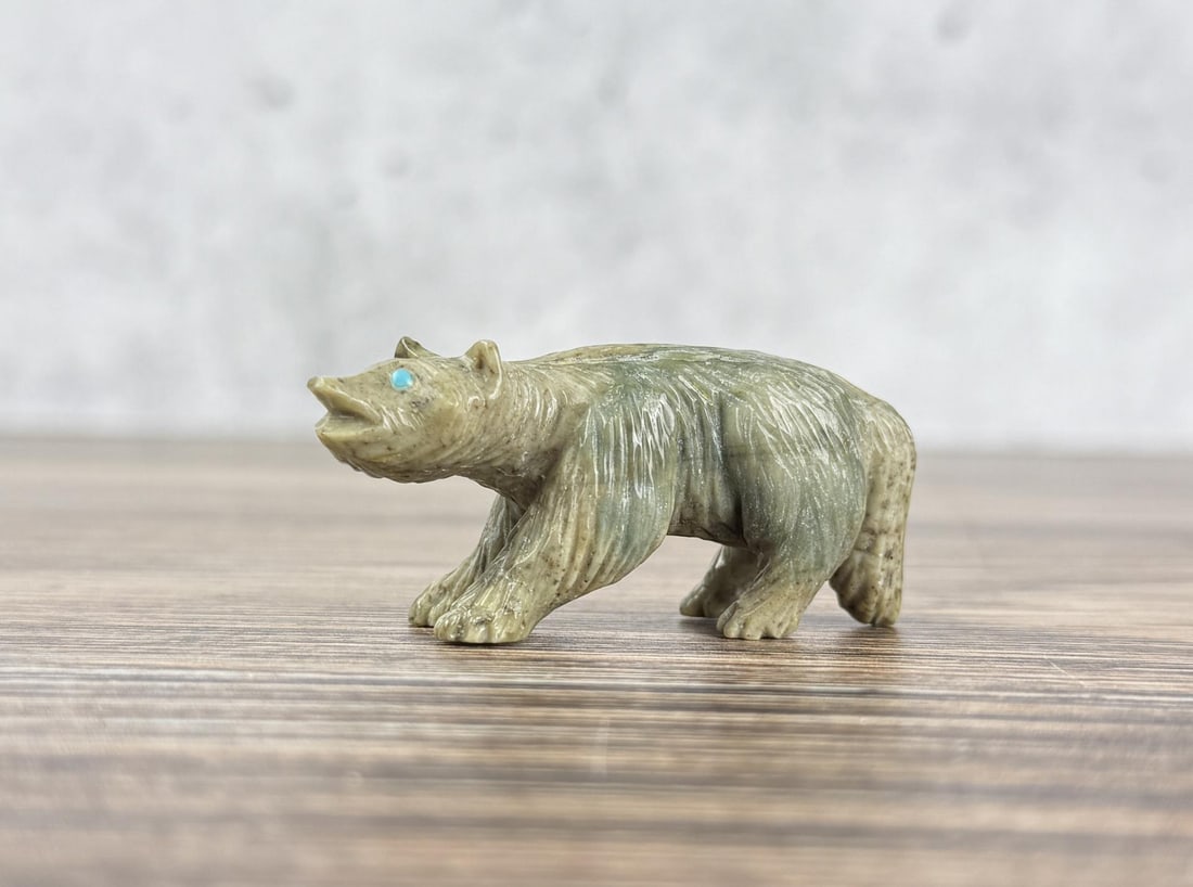 Zuni Carved Green Serpentine Wolf Fetish (1 of 4)