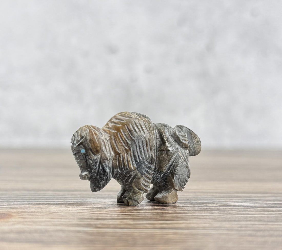 Albert Livingston Zuni Buffalo Fetish (1 of 4)