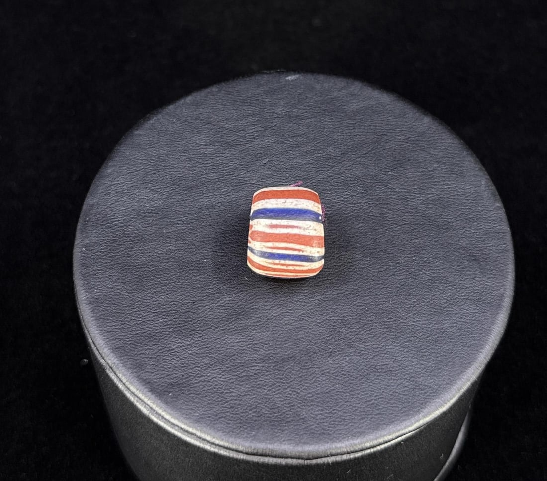 Native American Indian Trade Bead Chevron (1 of 4)