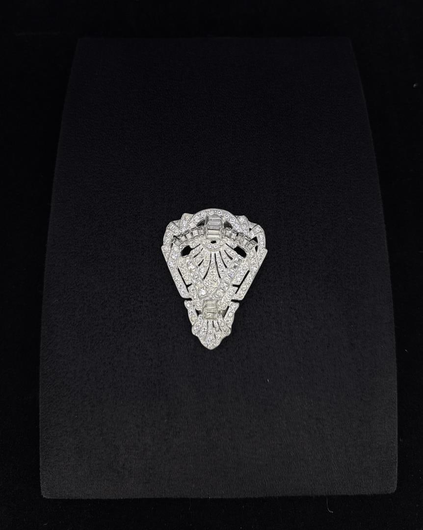 Costume Jewelry Rhinestone Fur Clip: 2 1/4".