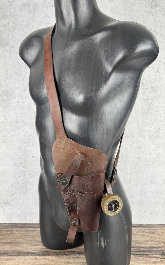 WW2 US Air Force Aircrew Shoulder Holster: Made by Enger-Kress. Lot includes a Corps Of Engineers compass