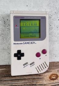 Original Nintendo Game Boy DMG-01 and Tetris game