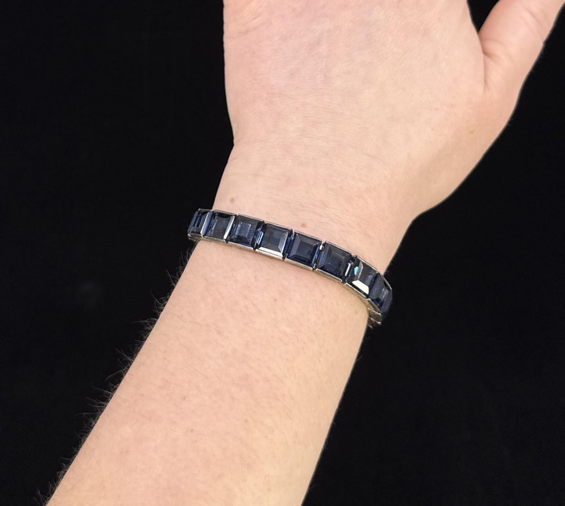 Diamond Bar Sterling Silver Glass Bracelet: Measures 7 1/8" long. Weighs 30.91 grams.