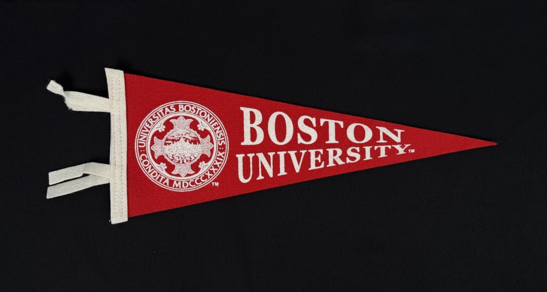Boston University Souvenir Felt Pennant: Boston Massachusetts. 15" long.