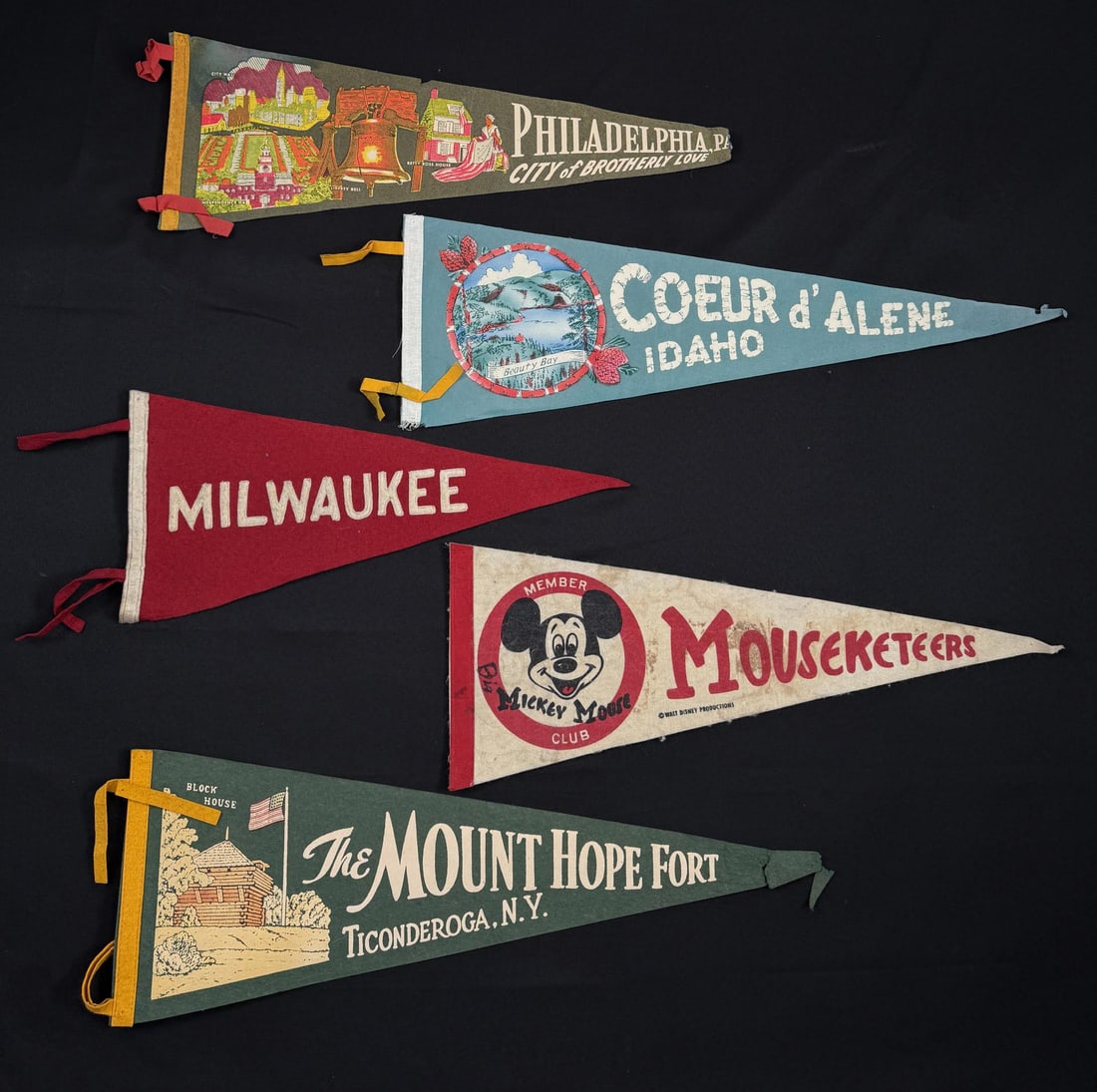 Collection of Souvenir Felt Pennants: Nice grouping.